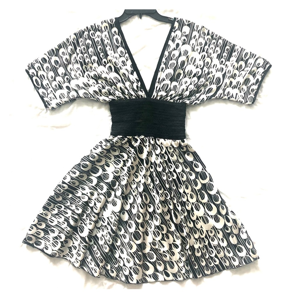 Bebe Reversible Kimono Dress - S